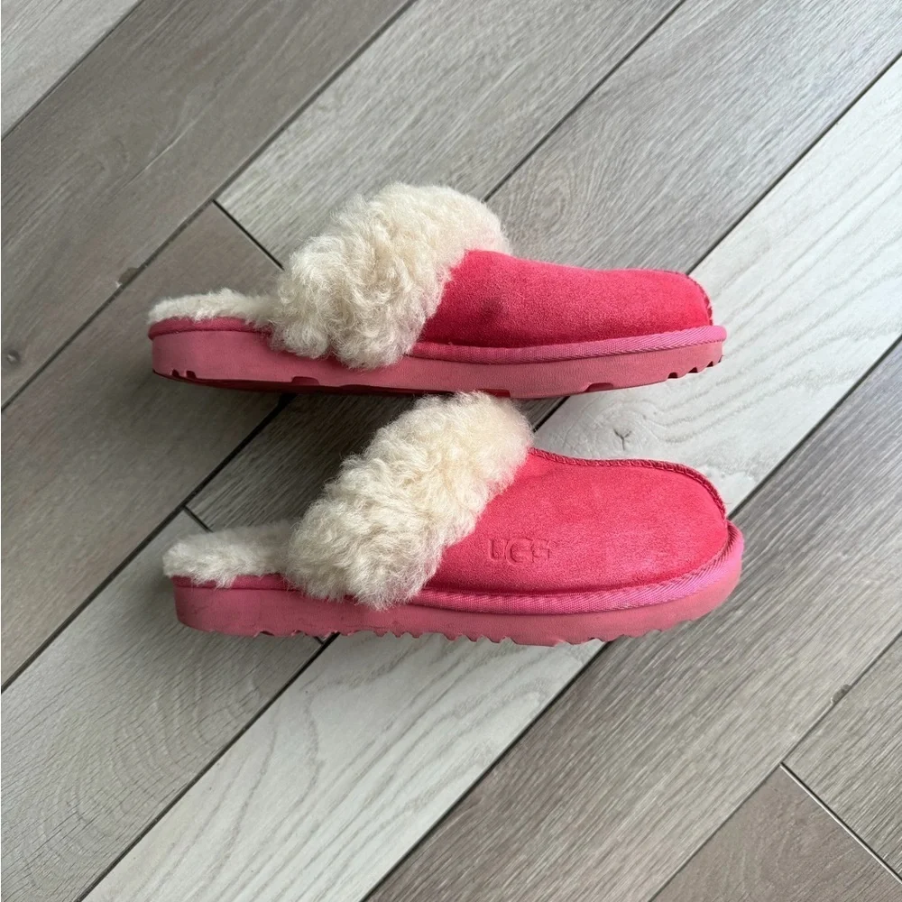 Ugg Big Kids Cozy Pink Azalea Suede Slip On Slippers